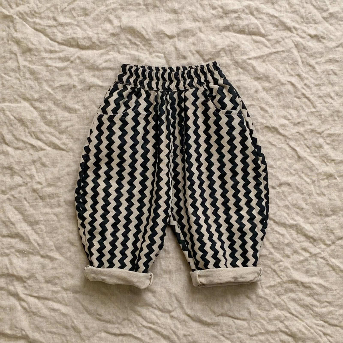 Pantalon Harem Enfant à Zigzags Noir et Écru - 1 à 6 ans