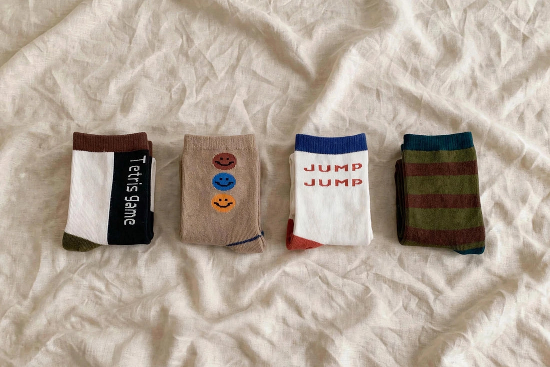 Lot de 4 Paires de Chaussettes Enfant - Smiley, Lettres et Rayures