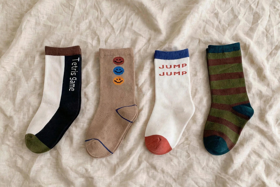 Lot de 4 Paires de Chaussettes Enfant - Smiley, Lettres et Rayures