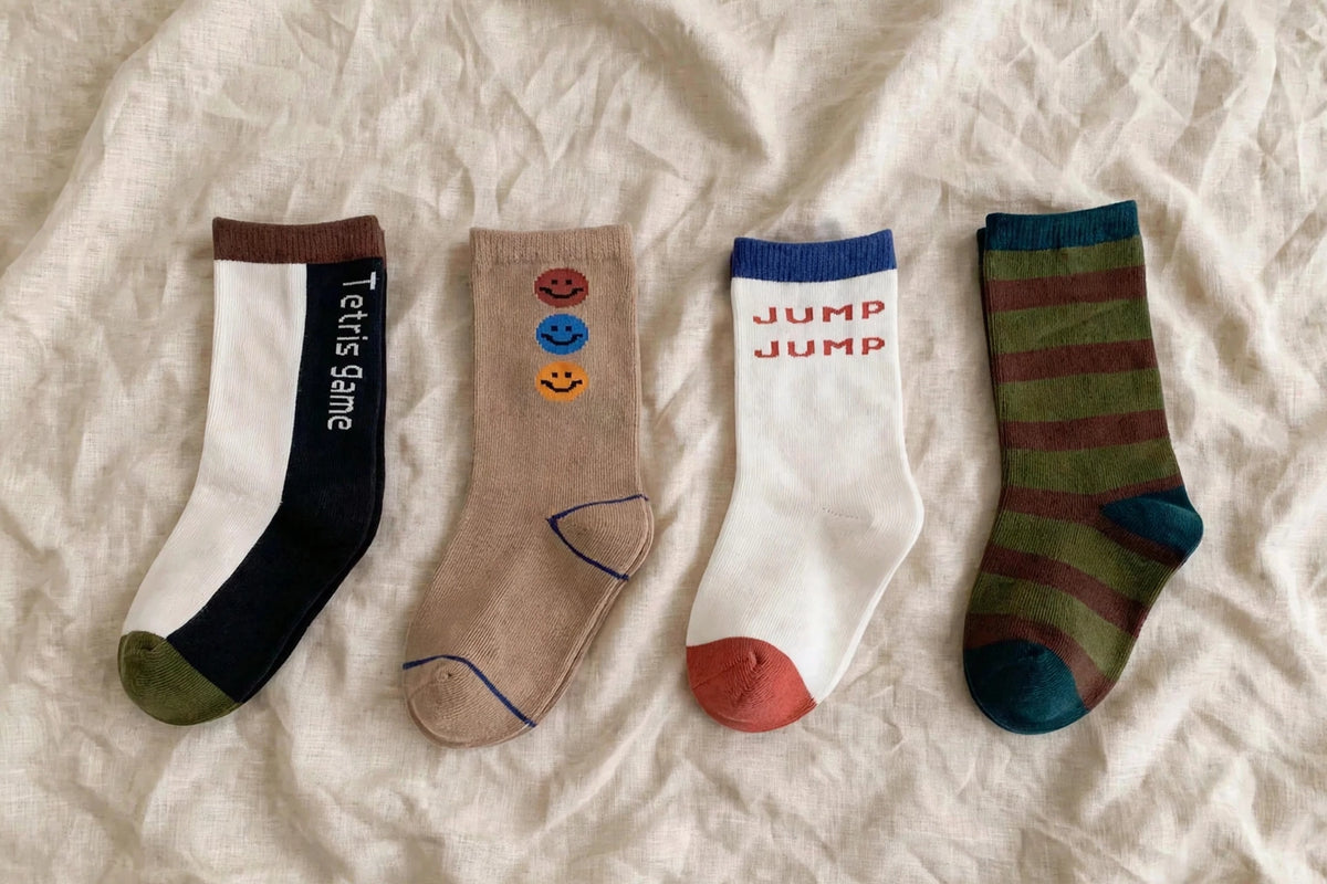 Lot de 4 Paires de Chaussettes Enfant - Smiley, Lettres et Rayures