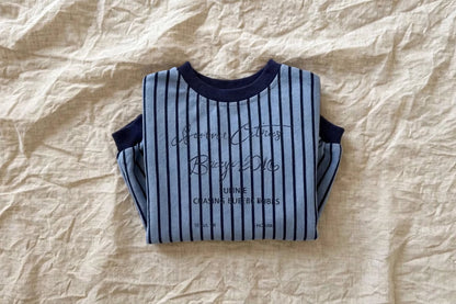 Pull Enfant à Rayures Verticales Bleues - Coupe Boxy
