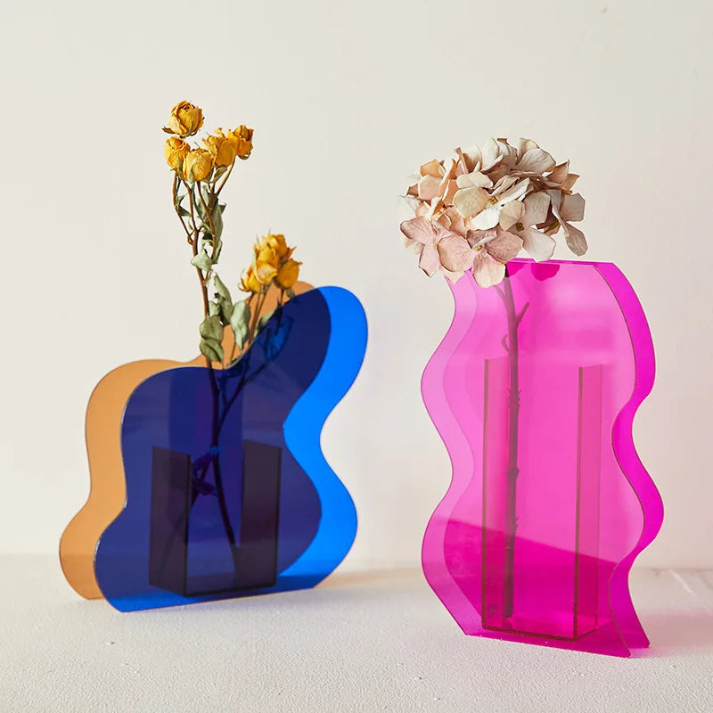 Vase en acrylique coloré
