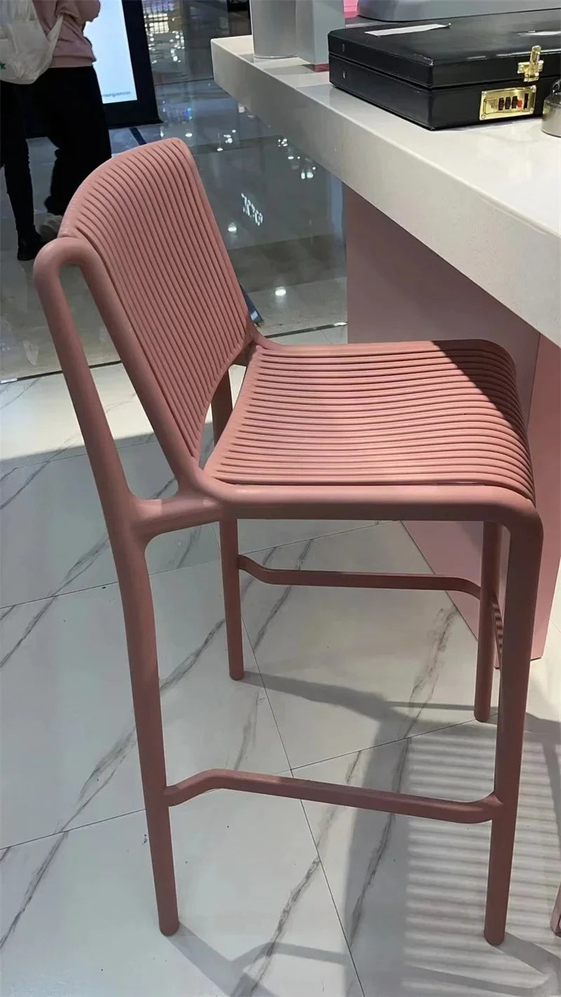 Chaises de bar en plastique simple moderne