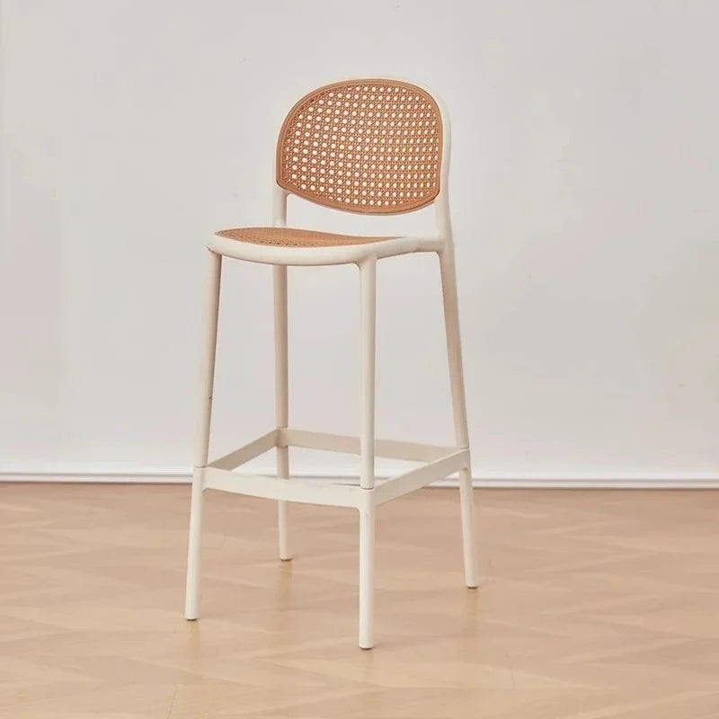 Tabourets de bar en plastique modernes et simples