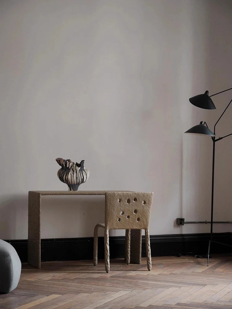 Vase en céramique abstrait fait à la main