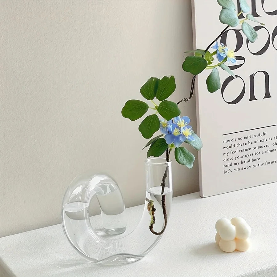 Vase en verre irrégulier
