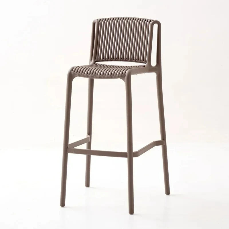 Tabourets de bar en plastique modernes et simples