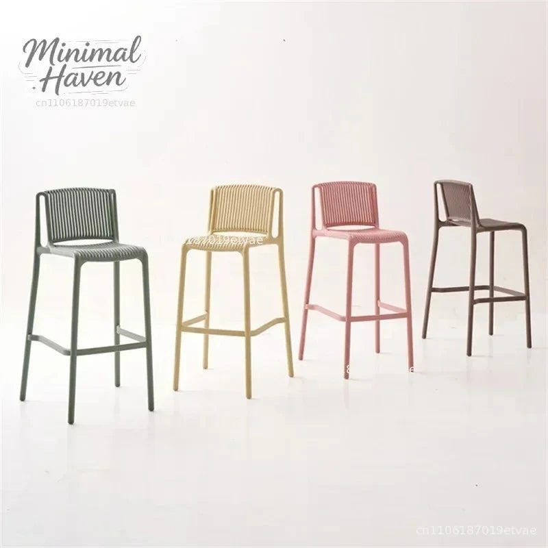 Chaises de bar en plastique simple moderne