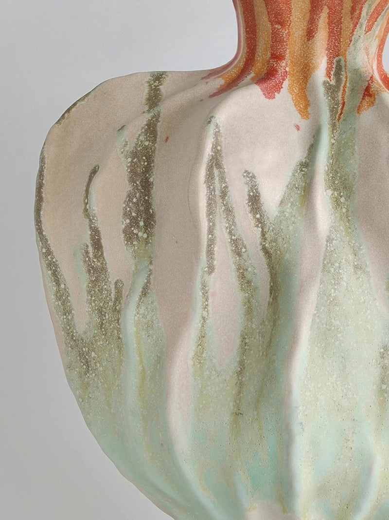 Vase en céramique abstrait fait à la main