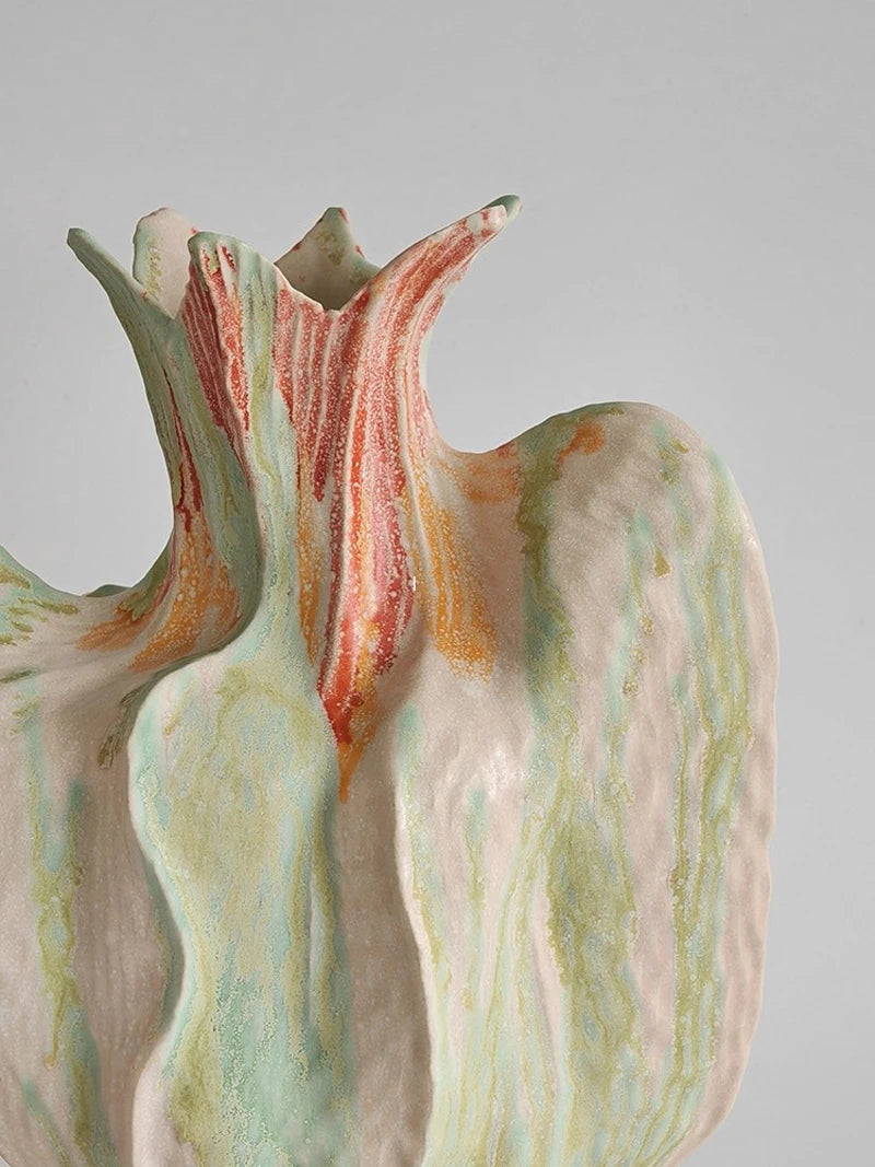 Vase en céramique abstrait fait à la main