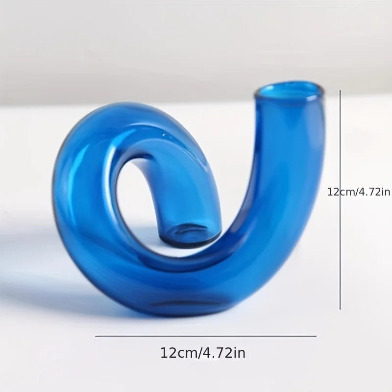 Vase en verre asymétrique