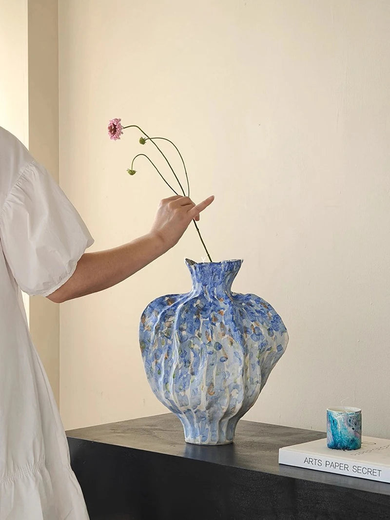 Vase en céramique abstrait fait à la main