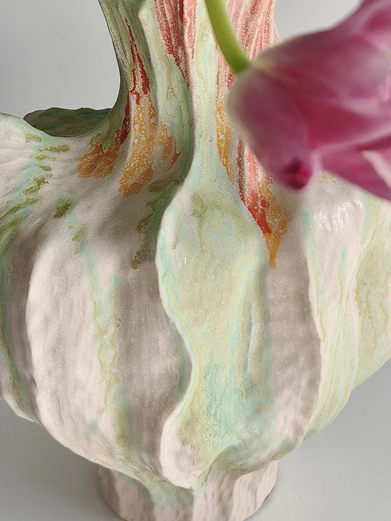 Vase en céramique abstrait fait à la main