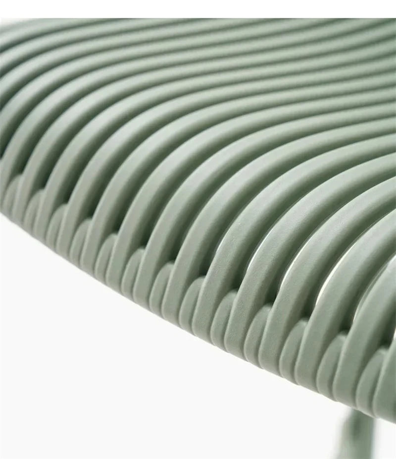 Chaises de bar en plastique simple moderne