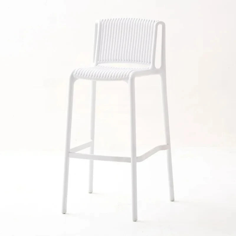 Tabourets de bar en plastique modernes et simples
