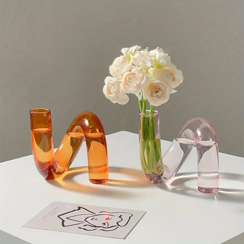 Vase en verre asymétrique