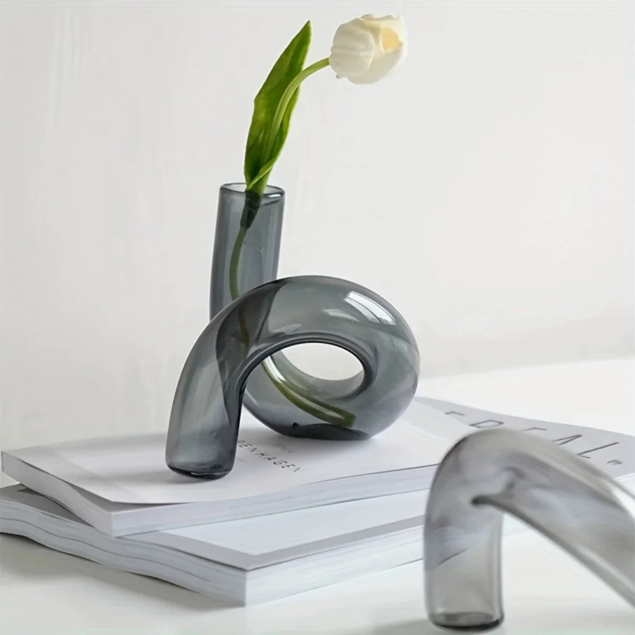 Vase en verre irrégulier
