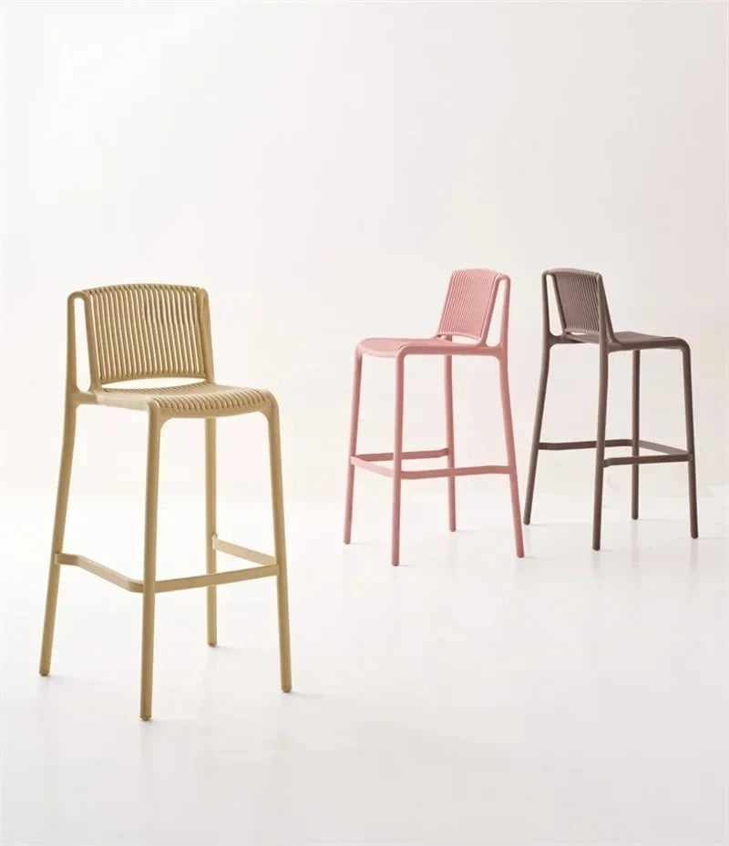 Chaises de bar en plastique simple moderne