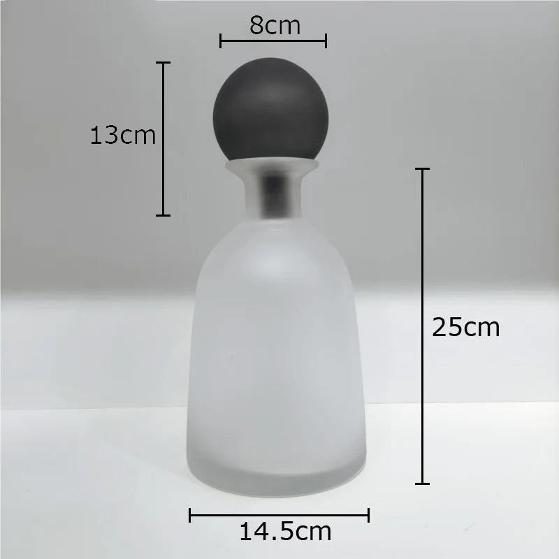 Vase en verre dépoli transparent